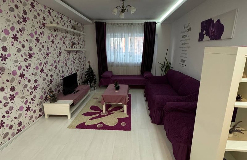 Rent of a furnished 3-room apartment, 80 m², with a sea view, Faleza Nord, Constanța, Romania